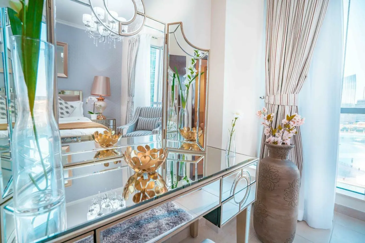 Elite Royal Apartment | Burj Residences Tower 5 | Gold ドバイ